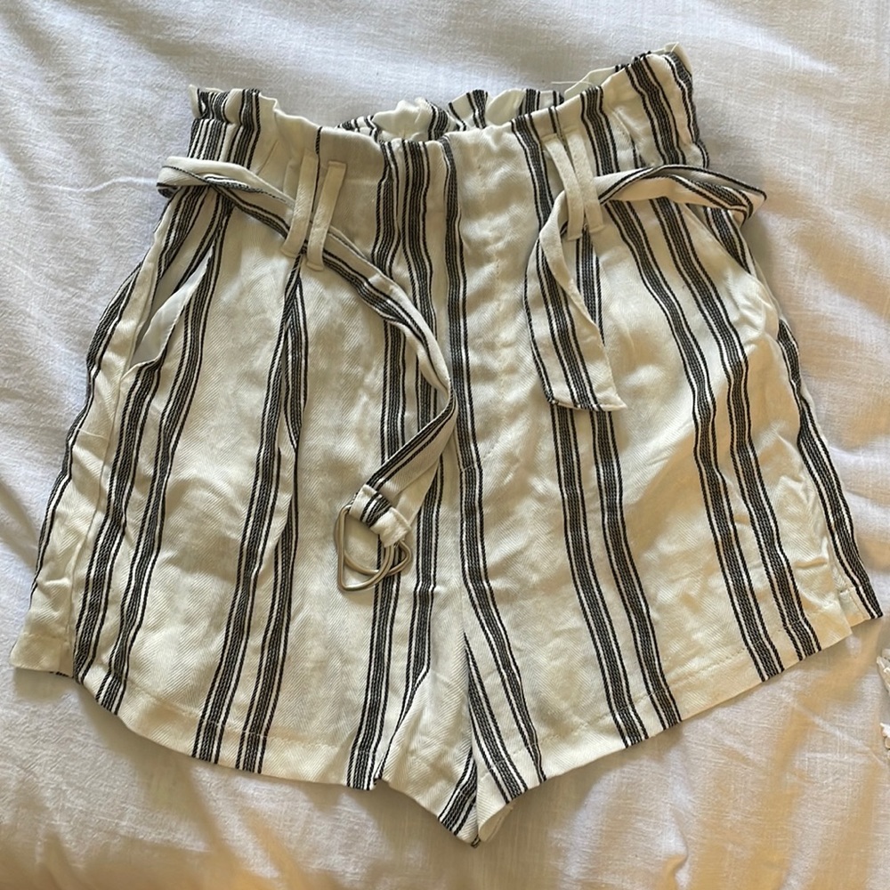Stripped fabric shorts